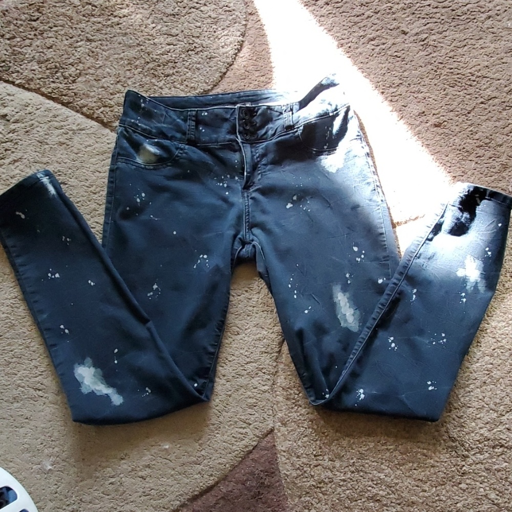 Jeans - Picture 2 of 5